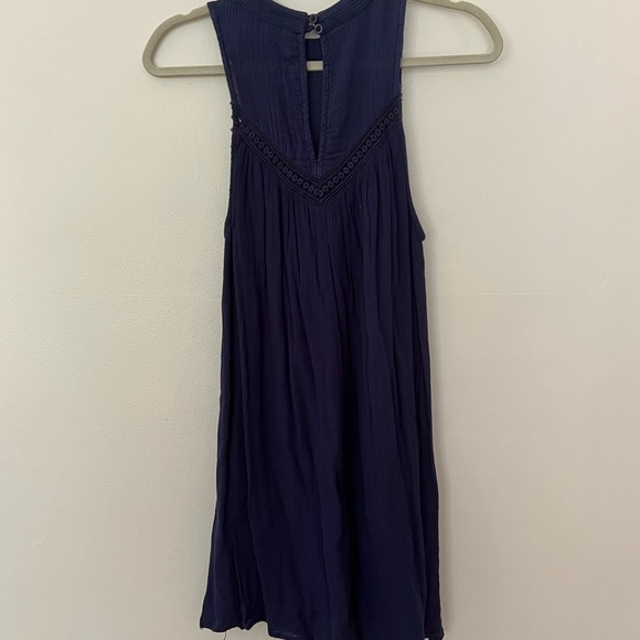 Halter neck swing dress - Picture 3 of 5